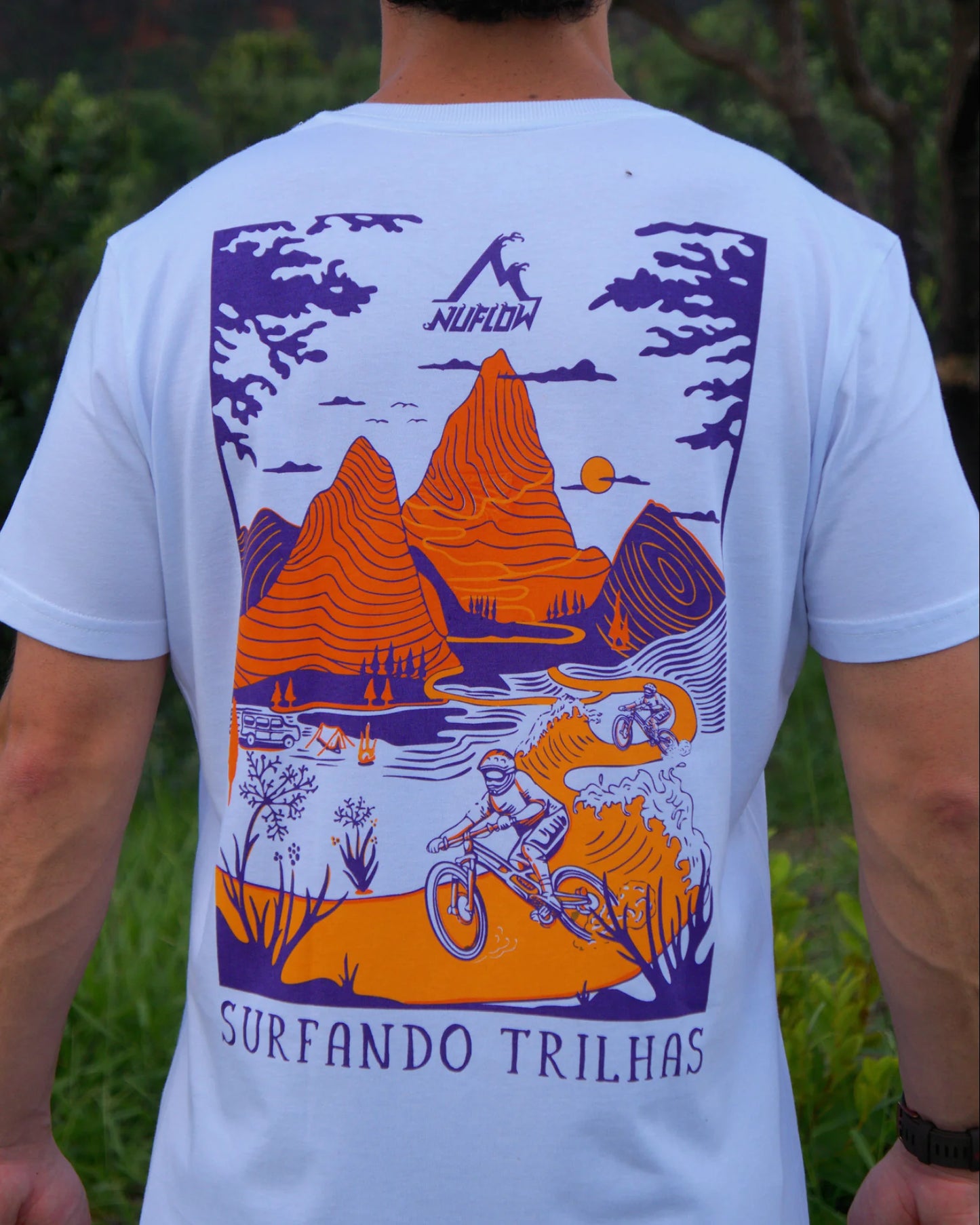 Camiseta Nuflow x Season - Surfando Trilhas